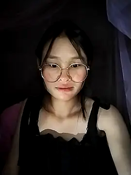 saronla 03 online show from 10/29/25, 08:27