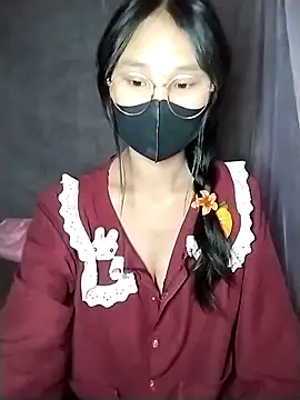 saronla 03 online show from 10/30/25, 03:19