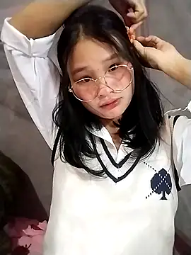 saronla 03 online show from 11/29/25, 02:47