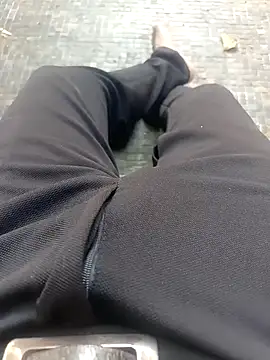 Snapshot of newboygoa chatting on 10/05/25, 10:24 newboygoa online show from 10/05/25, 10:24