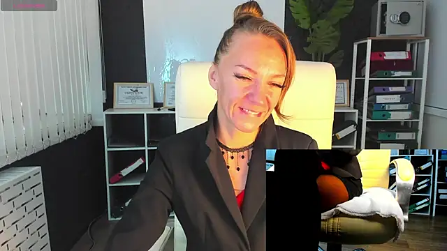 Snapshot of Jesica_mooon chatting on 09/13/25, 01:27 Jesica mooon online show from 09/13/25, 01:27