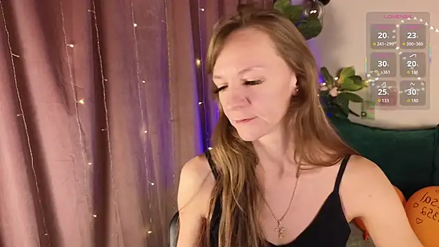 Snapshot of Jesica_mooon chatting on 11/21/25, 01:26 Jesica mooon online show from 11/21/25, 01:26