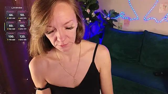 Snapshot of Jesica_mooon chatting on 12/05/25, 01:36 Jesica mooon online show from 12/05/25, 01:36