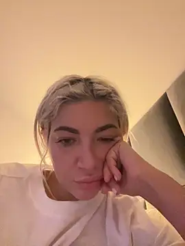 ElsaSinn online show from 10/05/25, 02:32