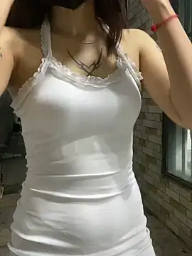 Snapshot of __BabyShowPublic__ chatting on 12/21/25, 04:25 BabyShowPublic online show from 12/21/25, 04:25