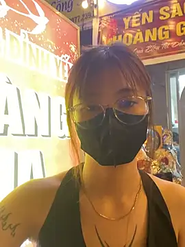 Snapshot of __BabyShowPublic__ chatting on 02/04/26, 12:11 BabyShowPublic online show from 02/04/26, 12:11