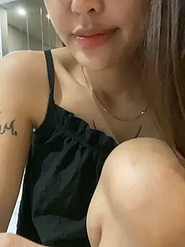 Snapshot of __BabyShowPublic__ chatting on 02/25/26, 04:05 BabyShowPublic online show from 02/25/26, 04:05