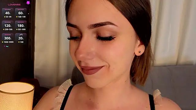 Snapshot of thelittlecowgirl chatting on 03/06/26, 08:05 thelittlecowgirl online show from 03/06/26, 08:05