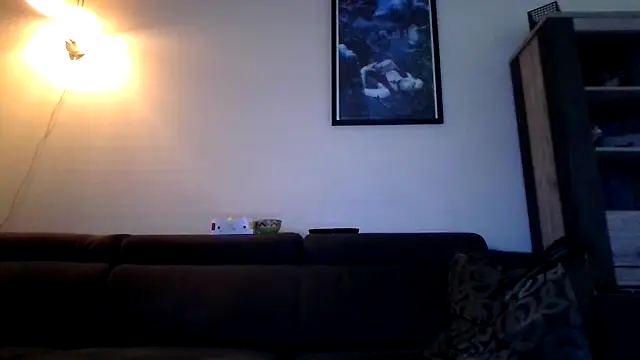 Snapshot of epica40 chatting on 10/20/25, 04:07 epica40 online show from 10/20/25, 04:07