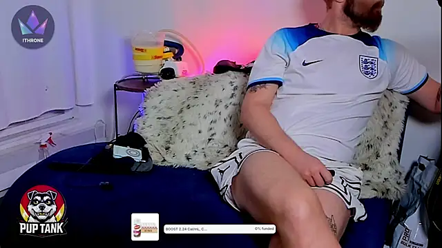 Snapshot of puptank chatting on 11/30/25, 09:46 puptank online show from 11/30/25, 09:46