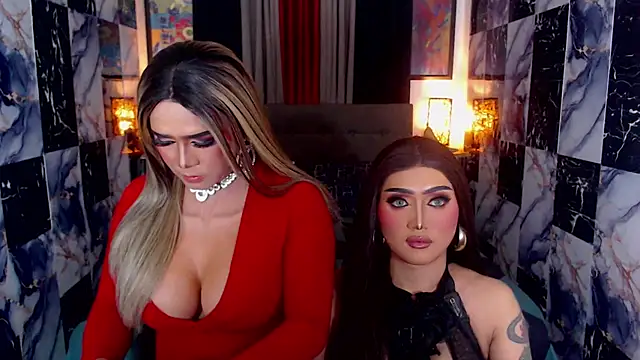 Snapshot of IndestructibleLily chatting on 09/28/25, 02:11 IndestructibleLily online show from 09/28/25, 02:11