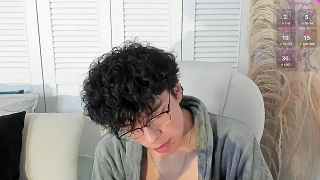 miilo wolf online show from 09/30/25, 12:32