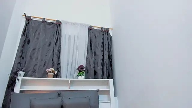 Mistt Mia online show from 10/29/25, 07:26