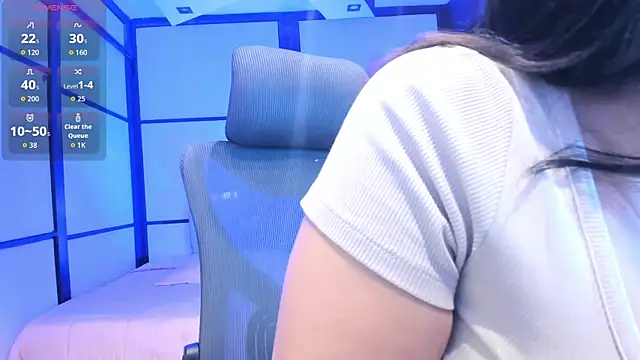 SamaraAnders  online show from 04/12/26, 05:01