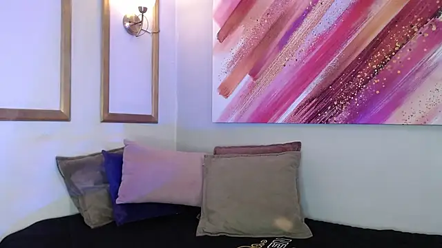 Lucigh  online show from 10/13/25, 07:25