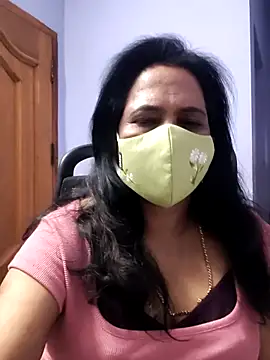 mallu-lover online show from 11/25/25, 08:14