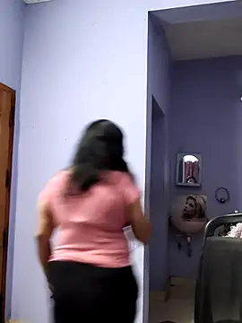 mallu-lover online show from 11/30/25, 11:03