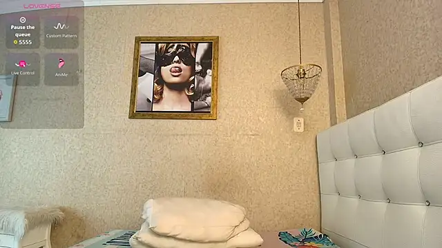 Miladiosa online show from 12/19/25, 11:50