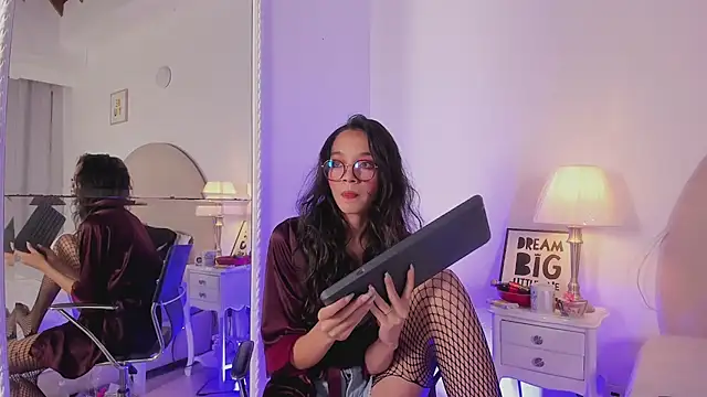 Snapshot of barbara_twerk chatting on 03/24/26, 10:59 barbara twerk online show from 03/24/26, 10:59