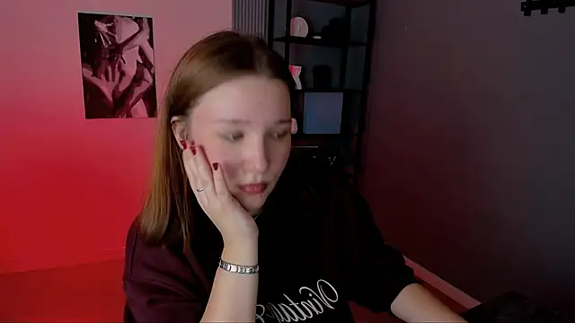 Snapshot of JaneByrd chatting on 10/13/25, 02:39 JaneByrd online show from 10/13/25, 02:39