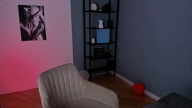 Snapshot of JaneByrd chatting on 11/07/25, 02:39 JaneByrd online show from 11/07/25, 02:39