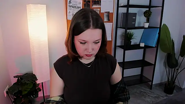 Snapshot of JaneByrd chatting on 04/19/26, 06:10 JaneByrd online show from 04/19/26, 06:10