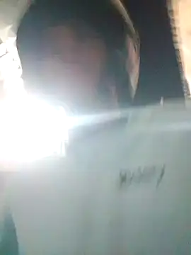 Snapshot of shessAz chatting on 03/26/26, 04:51 shessAz online show from 03/26/26, 04:51