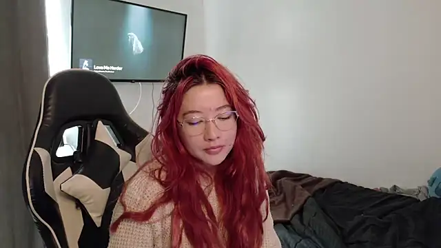 lunnaa  online show from 09/09/25, 04:28