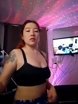 lunnaa  online show from 10/07/25, 03:25