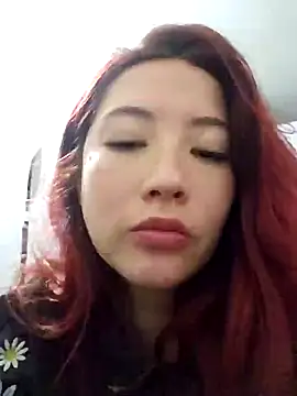 Snapshot of lunnaa_ chatting on 05/02/26, 04:06 lunnaa online show from 05/02/26, 04:06