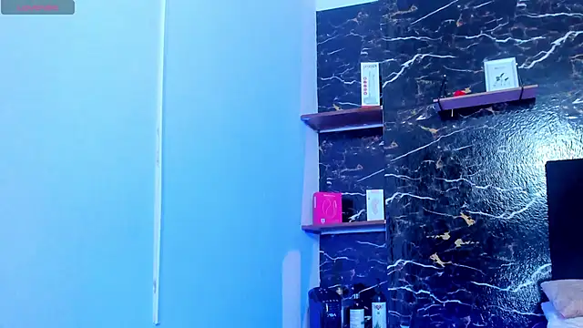 lyan hots online show from 09/16/25, 12:50