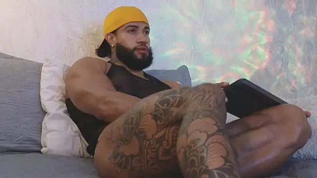 Snapshot of Osher_Cox chatting on 04/07/26, 03:29 Osher Cox online show from 04/07/26, 03:29