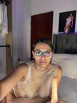 Snapshot of ema_zoe chatting on 07/19/26, 12:03 ema zoe online show from 07/19/26, 12:03