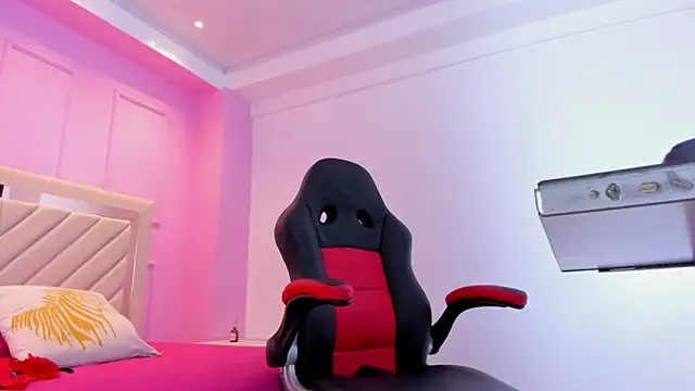 Snapshot of ALISSON_BARKER chatting on 10/29/25, 12:18 ALISSON BARKER online show from 10/29/25, 12:18