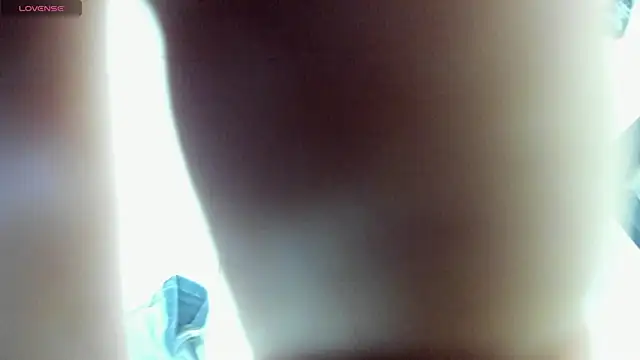 Snapshot of ALISSON_BARKER chatting on 12/04/25, 12:14 ALISSON BARKER online show from 12/04/25, 12:14