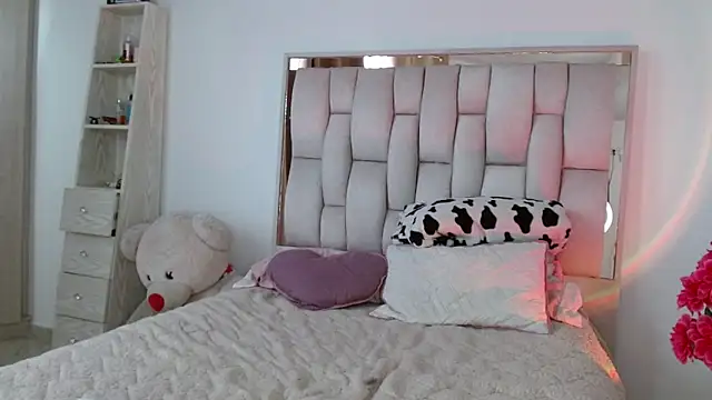 Ayleen m online show from 11/12/25, 07:24