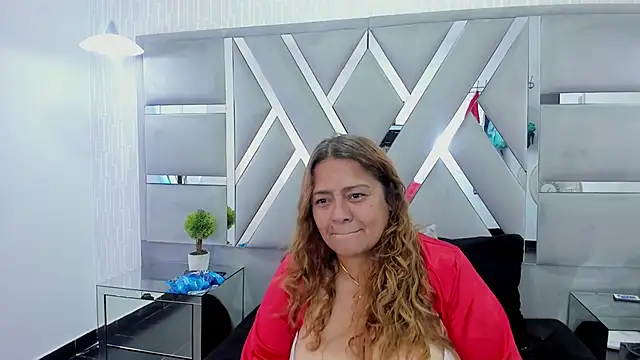 MonzerratBoyer online show from 04/07/26, 06:52