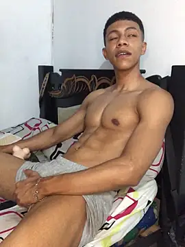 Snapshot of RickyEbony chatting on 03/19/26, 01:09 RickyEbony online show from 03/19/26, 01:09