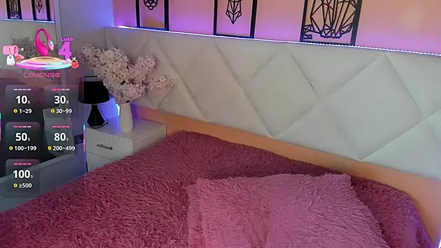 Snapshot of veronica_hill_ chatting on 11/10/25, 03:05 veronica hill online show from 11/10/25, 03:05