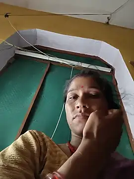 Snapshot of Sonam_pandeyji chatting on 07/09/26, 03:27 Sonam pandeyji online show from 07/09/26, 03:27