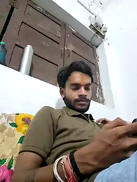 Snapshot of yashuuuu021 chatting on 09/20/25, 05:25 yashuuuu021 online show from 09/20/25, 05:25