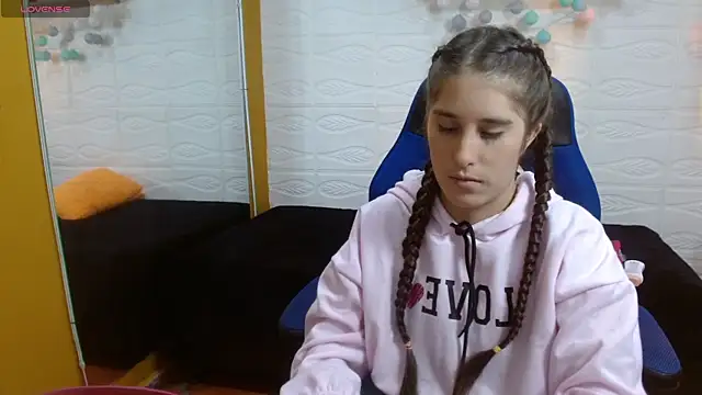 karlarousex online show from 09/26/25, 02:59