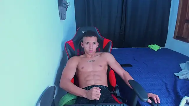 Snapshot of JuanchiT66 chatting on 06/22/26, 12:46 JuanchiT66 online show from 06/22/26, 12:46