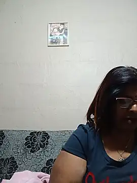 Snapshot of mileesha chatting on 07/17/26, 06:35 mileesha online show from 07/17/26, 06:35
