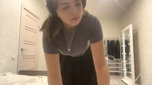 PUP PUP Sea online show from 10/08/25, 03:42