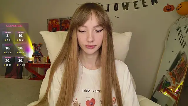 Snapshot of Lunainnk chatting on 11/02/25, 11:29 Lunainnk online show from 11/02/25, 11:29