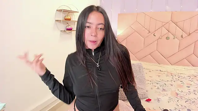 Snapshot of Lara_Rouss_ chatting on 09/11/25, 03:06 Lara Rouss  online show from 09/11/25, 03:06