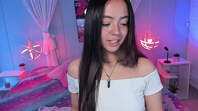 Snapshot of Lara_Rouss_ chatting on 09/27/25, 01:21 Lara Rouss  online show from 09/27/25, 01:21