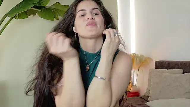 lizdevine online show from 10/17/25, 06:43