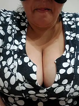 Snapshot of evli_ateslicift chatting on 09/27/25, 07:30 evli ateslicift online show from 09/27/25, 07:30